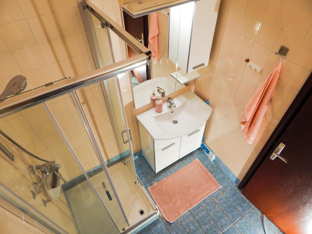 Apartmani Jutro Novalja Exterior foto